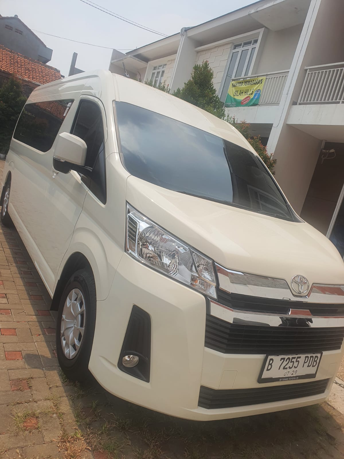 HiAce 9